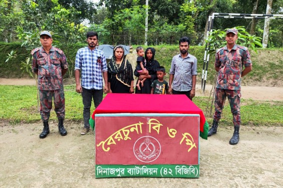 ঠাকুরগাঁও সীমান্তে আবারো ৬ জনকে বিএসএফের 'পুশ ইন'