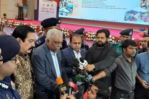 মিয়ানমার থেকে আর কাউকে ঢুকতে দেবো না: স্বরাষ্ট্রমন্ত্রী