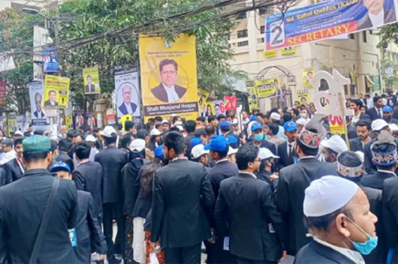 ব্যালট ছিনতাই: ঢাকা আইনজীবী সমিতির ভোটগ্রহণ স্থগিত