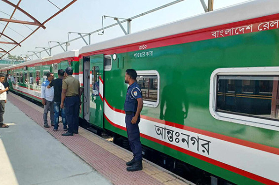 রেলওয়ের রানিং স্টাফদের ঘোষিত কর্মবিরতি কর্মসূচি প্রত্যাহারের আহ্বান মন্ত্রণালয়ের
