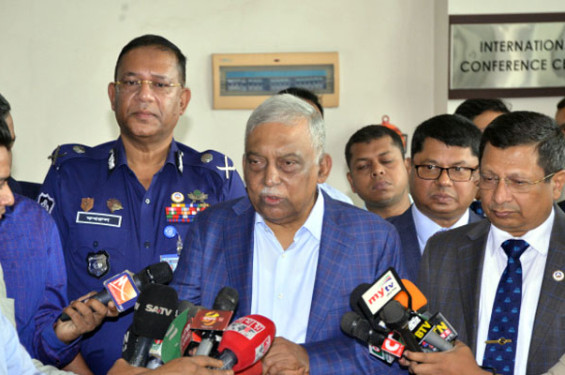 ব্যবসায়ীদের অধিক মুনাফার কারণে বাড়ছে পণ্যের দাম : স্বরাষ্ট্রমন্ত্রী