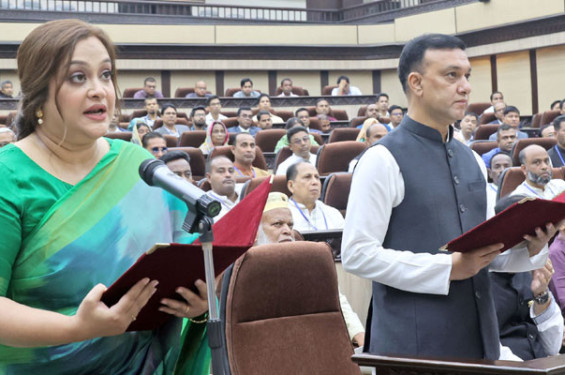 শপথ নিলেন কুমিল্লা ও ময়মনসিংহ সিটির মেয়র