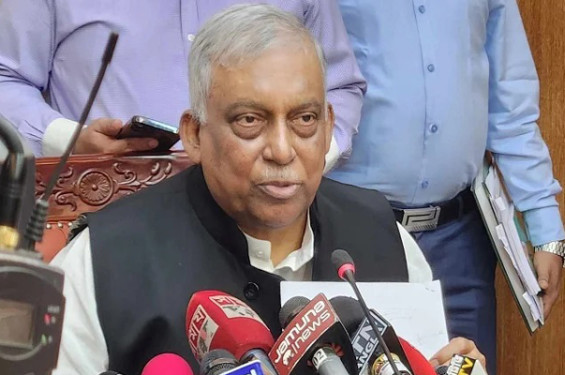 বান্দরবানের পরিস্থিতি পরিদর্শনে যাচ্ছেন স্বরাষ্ট্রমন্ত্রী