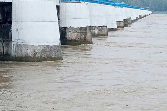 বিপৎসীমার ওপরে তিস্তার পানি, বন্যার আশঙ্কা রংপুরেও