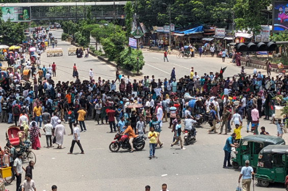 ‘ঝুলন্ত রায়’ মানেন না কোটাবিরোধী আন্দোলনকারীরা