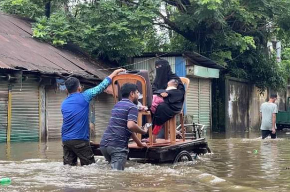 ফেনীতে ভয়াবহ বন্যায় শতাধিক গ্রাম প্লাবিত