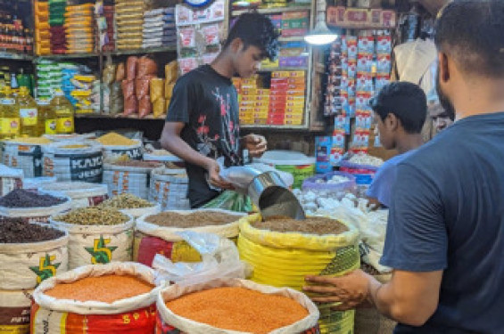 নতুন সরকারের প্রথম মাসেই কমেছে মূল্যস্ফীতি