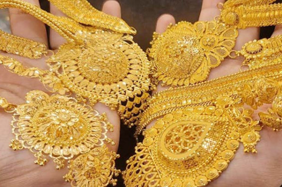 আবারও বাড়ল সোনার দাম
