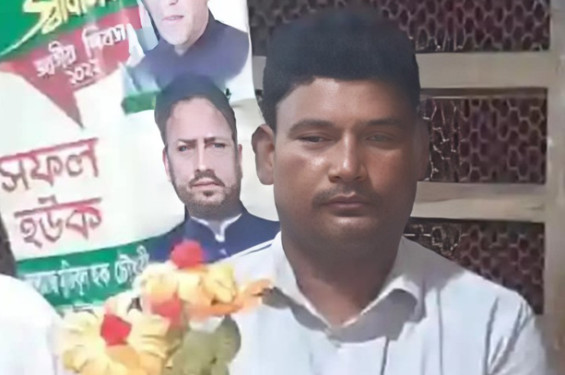 বাঁশখালীতে অর্ধ ডজন মামলার আসামি আনোয়ার ধরাছোঁয়ার বাইরে