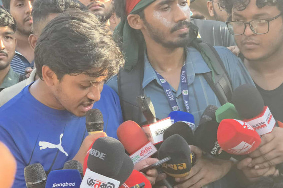 দাবি না মানা পর্যন্ত শাহবাগে অবস্থান কর্মসূচি প্রকৌশল শিক্ষার্থীদের
