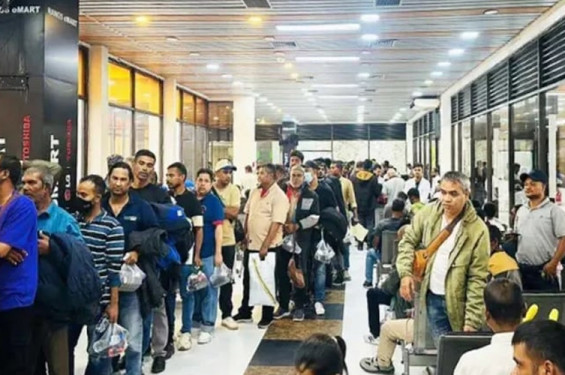 লিবিয়া থেকে ফিরল ৩০৯ বাংলাদেশি