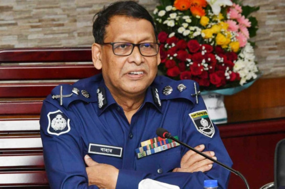২৪ ঘণ্টার মধ্যে আইজিপিকে অপসারণে আইনি নোটিশ