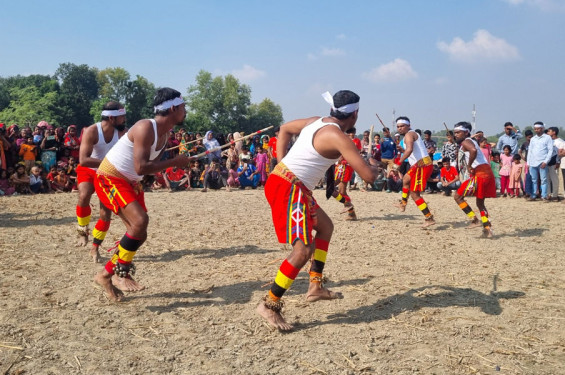 বিজয় দিবসে গ্রামীণ খেলায় মাতোয়ারা