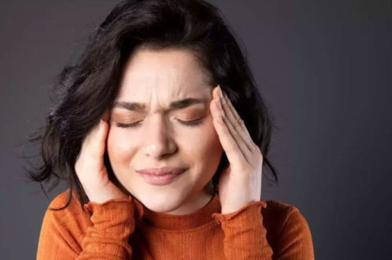 শীত পড়লেই মাইগ্রেনের ব্যথা বেড়ে যায় কেন