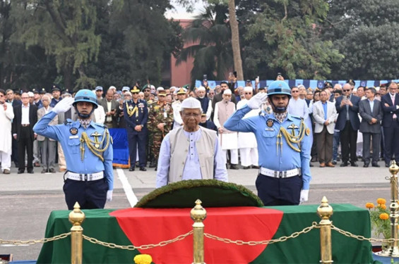 এ কে খন্দকারের জানাজায় প্রধান উপদেষ্টার অংশগ্রহণ