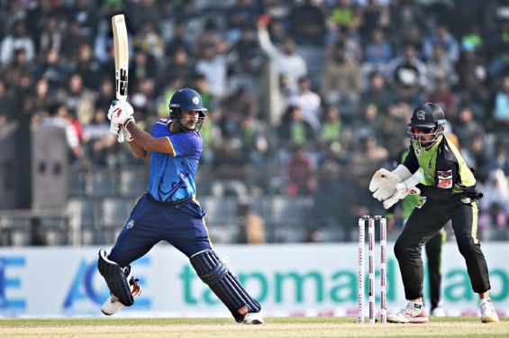 দাপুটে জয়ে শীর্ষে চট্টগ্রাম