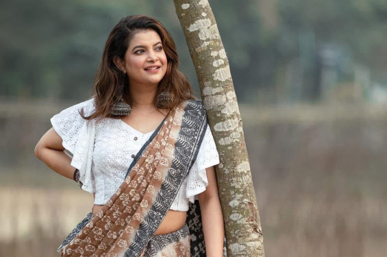 সুখবর দিলেন শবনম ফারিয়া