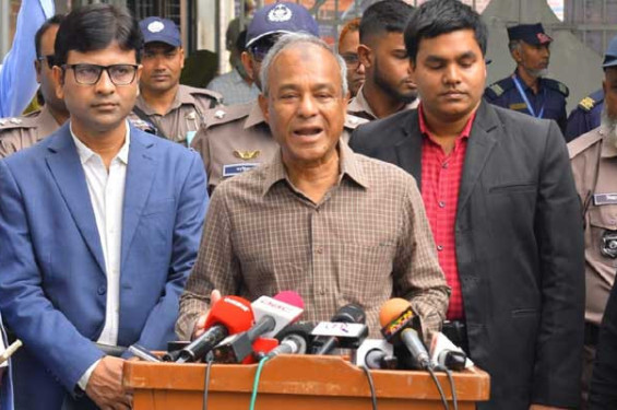 অবাধ ও সুষ্ঠু নির্বাচনে গণমাধ্যমের ভূমিকা গুরুত্বপূর্ণ: স্বরাষ্ট্র উপদেষ্টা
