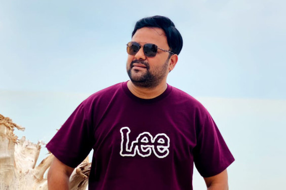 হিন্দি গান নিয়ে হাজির মেজবা