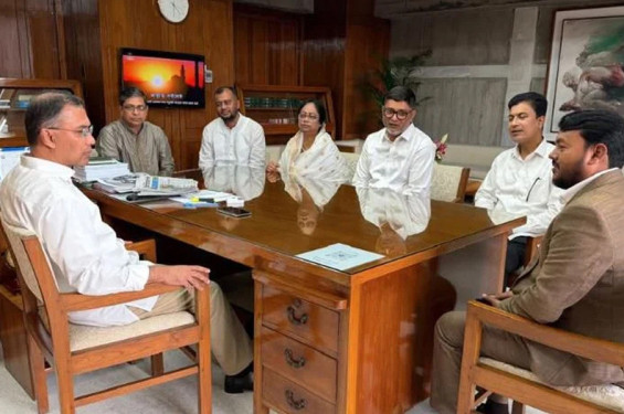 প্রধানমন্ত্রীর সঙ্গে নতুন ৫ প্রশাসকের সাক্ষাৎ