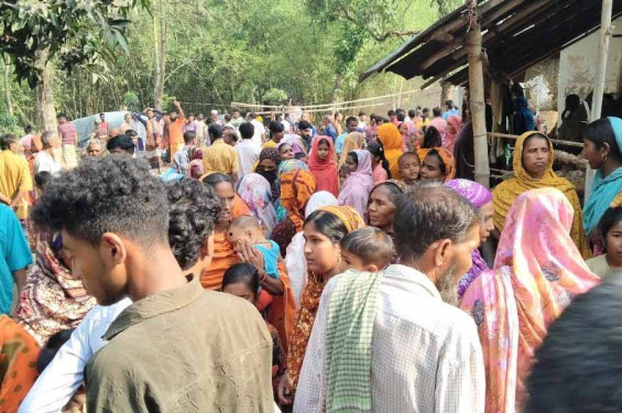 একই পরিবারের ৪ জনের গলা কাটা লাশ উদ্ধার