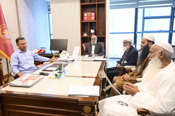 প্রধানমন্ত্রীর সঙ্গে ওয়াকফ প্রশাসকের সাক্ষাৎ