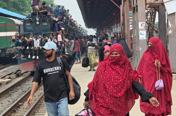 ঈদে নারীদের জন্য ট্রেনে আলাদা বগি বরাদ্দের নির্দেশ