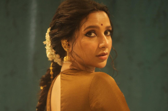ব্যাডমিন্টন খেলতে গিয়ে আহত শুভশ্রী