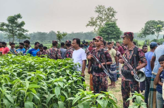 মেহেরপুর সীমান্তে পুশইন রুখে দিল বিজিবি-গ্রামবাসী
