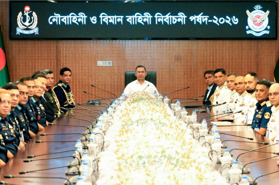 রাজনৈতিক মতাদর্শের ঊর্ধ্বে থেকে পদোন্নতির নির্দেশ প্রধানমন্ত্রীর