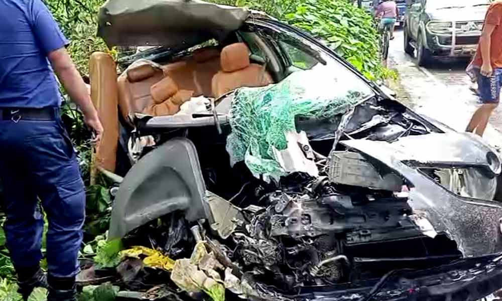 বাস-প্রাইভেট কার সংঘর্ষে নিহত ২, আহত ২০