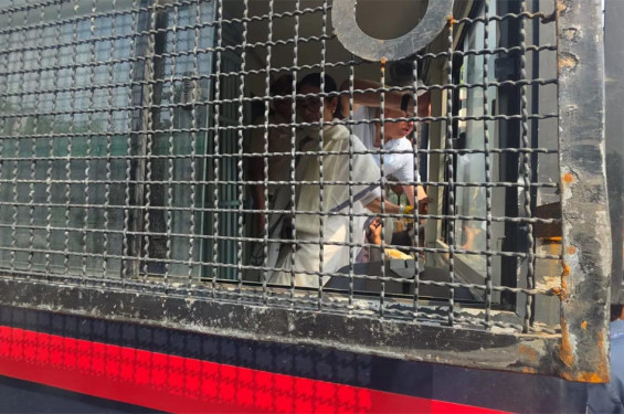 দিল্লিজুড়ে হাজার হাজার বিক্ষোভকারী আটক