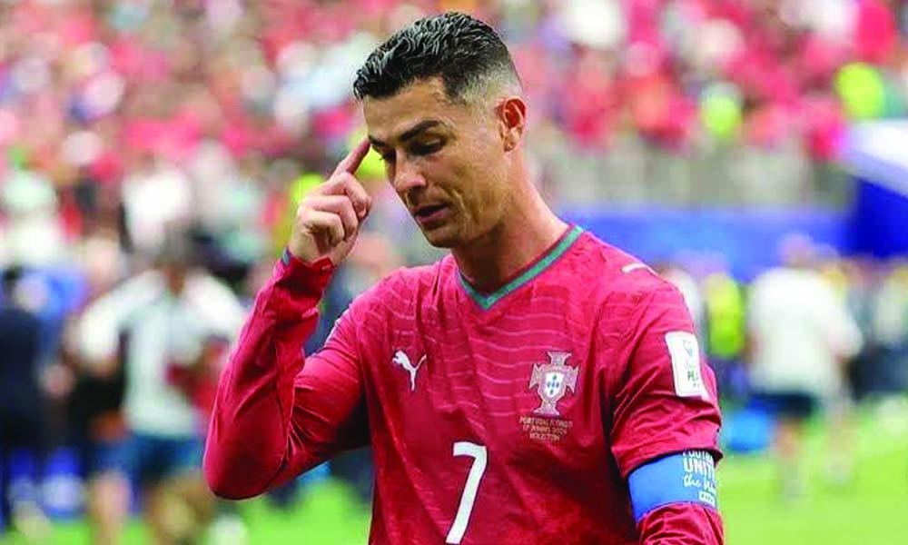 ৩০ দিনের নিষেধাজ্ঞা ও জরিমানার মুখে রোনালদো