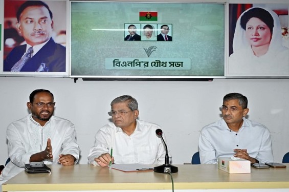 খালেদা জিয়াকে অভ্যর্থনা জানাতে প্রস্তুত সারাদেশের মানুষ: মির্জা ফখরুল