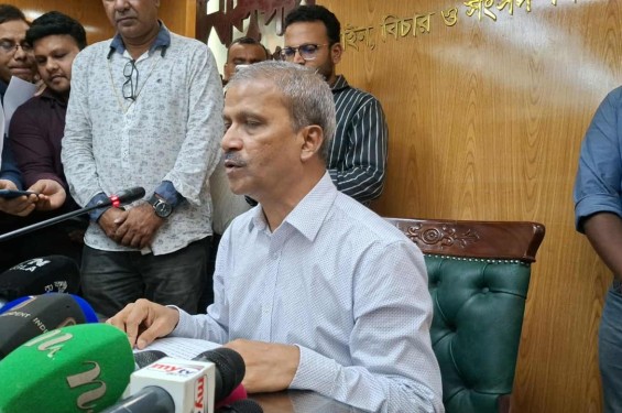 নির্বাচনের ঘোষণা কিছুদিনের মধ্যেই শুনবেন : আইন উপদেষ্টা