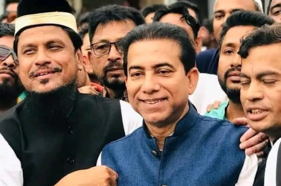 মনোনয়ন ফরম জমা দিলেন নৌকা প্রার্থী সাংসদ নদভী
