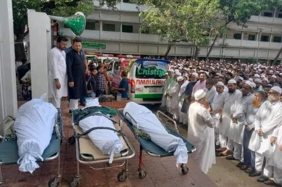 রিয়াজউদ্দিন বাজারের আগুনে শ্বাসরোধে সাতকানিয়ার তিনজনের মৃত্যু