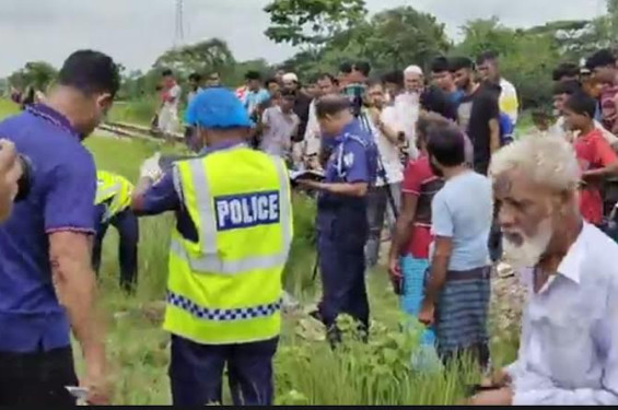 নরসিংদীর রায়পুরায় ট্রেনে কাটা পড়ে নিহত ৫