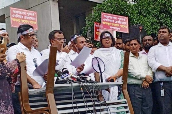 আন্দোলন এখন গলার কাঁটা, ‘গণক্ষমা’ পেতে চান এনবিআর কর্মকর্তারা