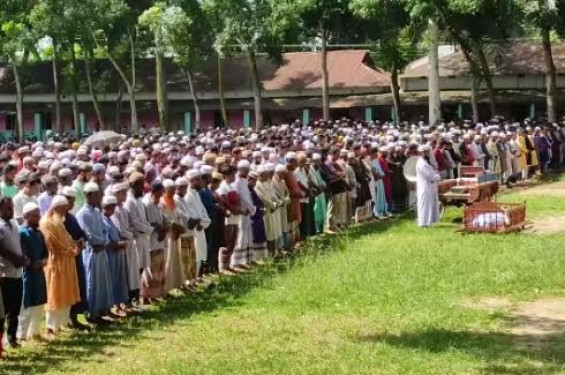 রংপুরে নিহত কোটা আন্দোলনকারী আবু সাঈদের দাফন সম্পন্ন