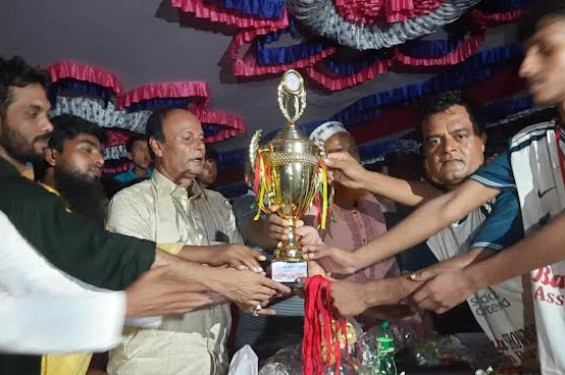 ফুলবাড়ীয়ায় আছিম আন্তঃ ফুটবল টুনামেন্ট  ফাইনাল