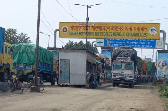 বেনাপোলে বন্দরে  আমদানি-রফতানি বাণিজ্য আবার চালু