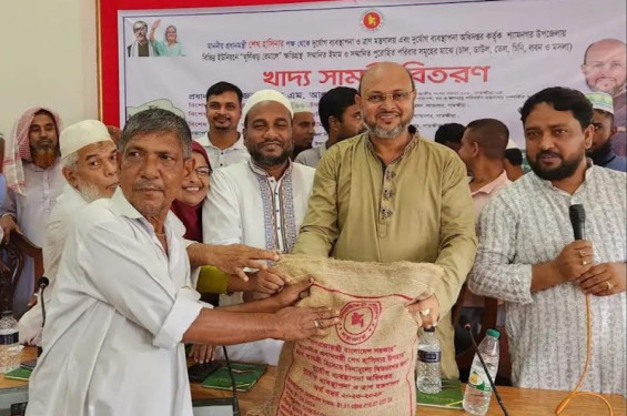 শ্যামনগরে ঘূর্নিঝড় রিমালে ক্ষতিগ্রস্থ ইমাম ও পুরোহিতদের মাঝে খাদ্য সামগ্রী বিতরণ