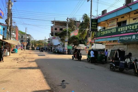 জুড়ীতে হামলা, ভাঙচুর, লুট