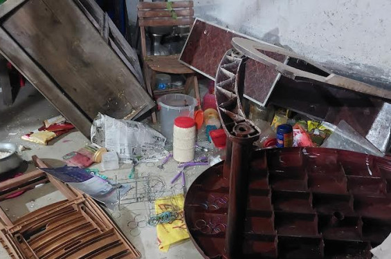মোংলায় মুক্তিযোদ্ধার বাড়ী হামলা, ভাংচুর ও লুটপাট
