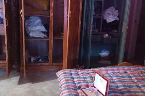 লাখাইয়ে ব্যবসায়ীর স্ত্রীকে বেঁধে স্বর্ণালংকারসহ মালামাল লুট