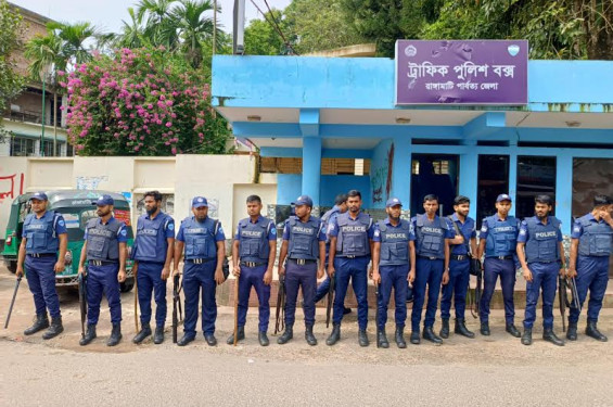 রাঙামাটিতে ৬ দিন পর স্বাভাবিক হতে শুরু করেছে আইনশৃঙ্খলা পরিস্থিতি