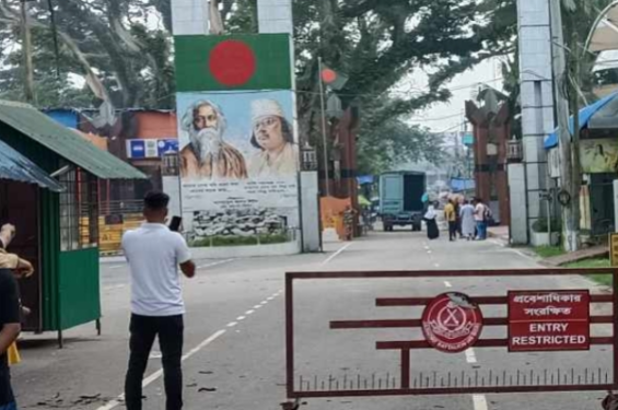 বেনাপোল-পেট্রাপোল বন্দরে আমদানি-রপ্তানি বন্ধ