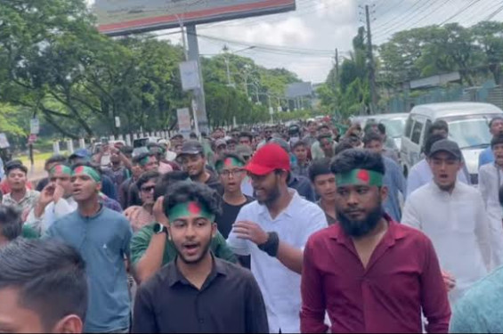 স্বৈরাচারী দল আওয়ামী লীগকে নিশ্চিহ্ন করা হবে : সিলেটে ছাত্র-জনতা