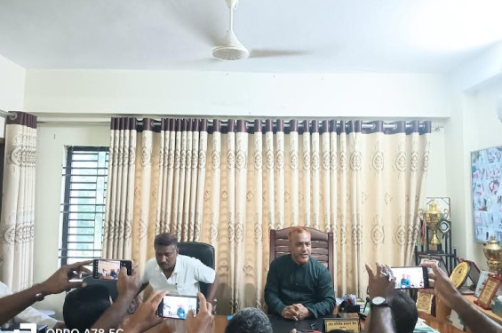 রহনপুর পৌর মেয়র মতিউর রহমান খাঁন সাংবাদিকদের সাথে মতবিনিময়